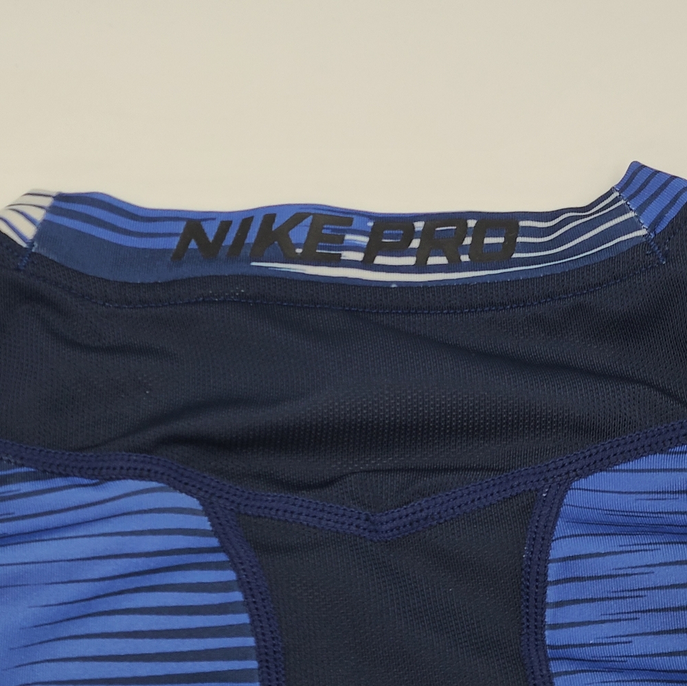 Nike boys' Pro shirt and mesh shorts size XS - Picture 6 of 9